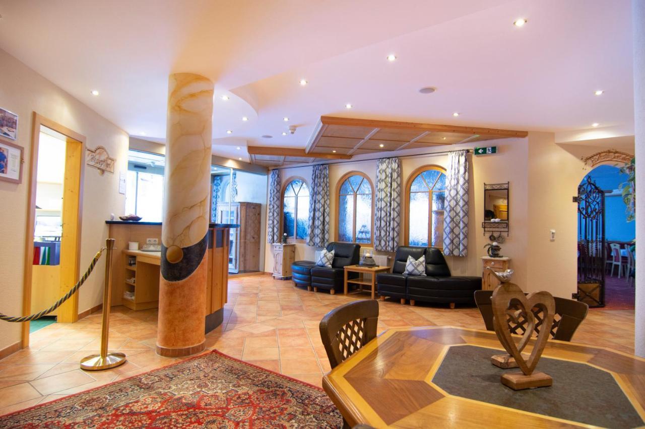 Hotel Garni Alpenhof Ischgl Exteriör bild