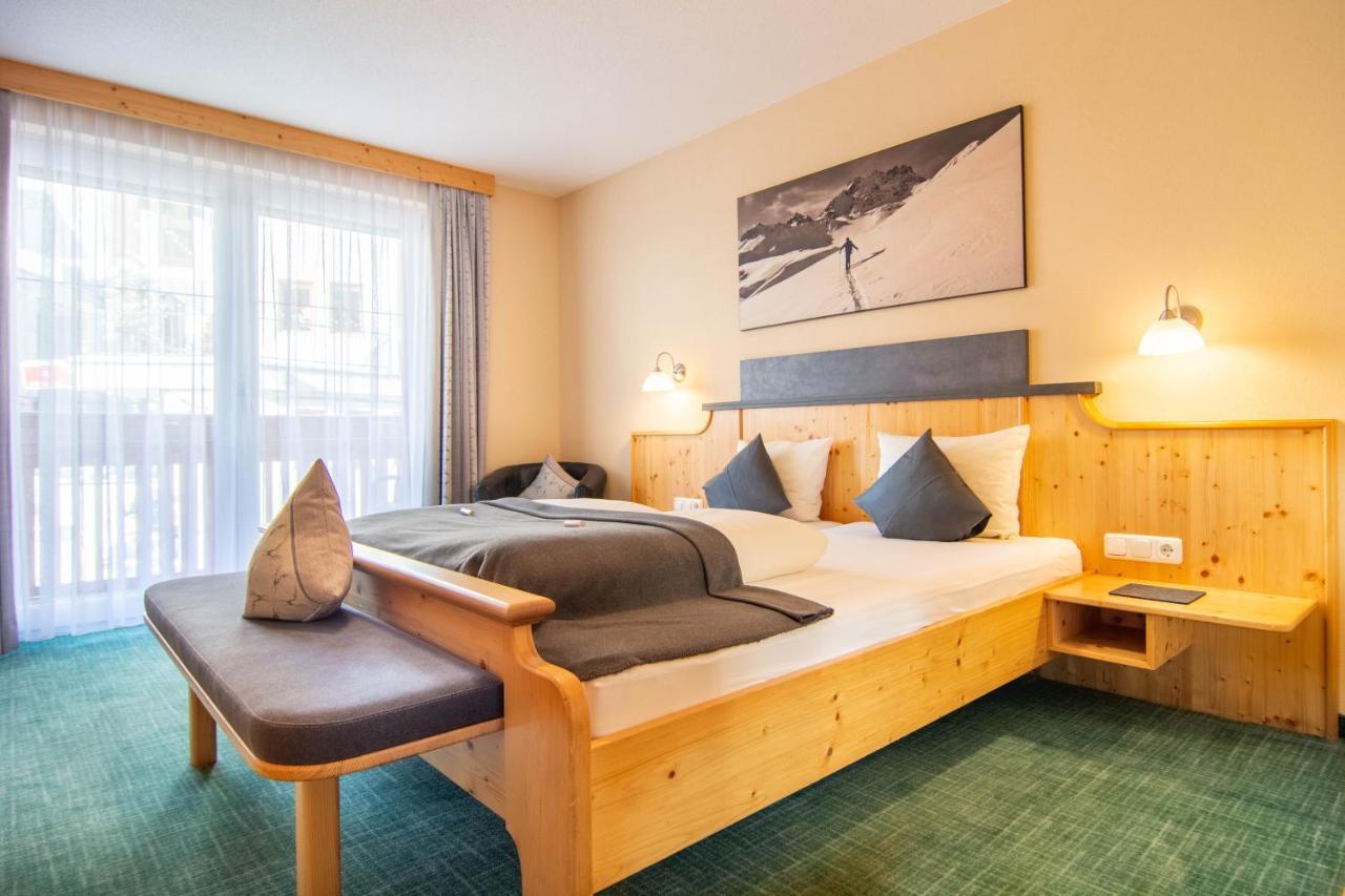 Hotel Garni Alpenhof Ischgl Exteriör bild