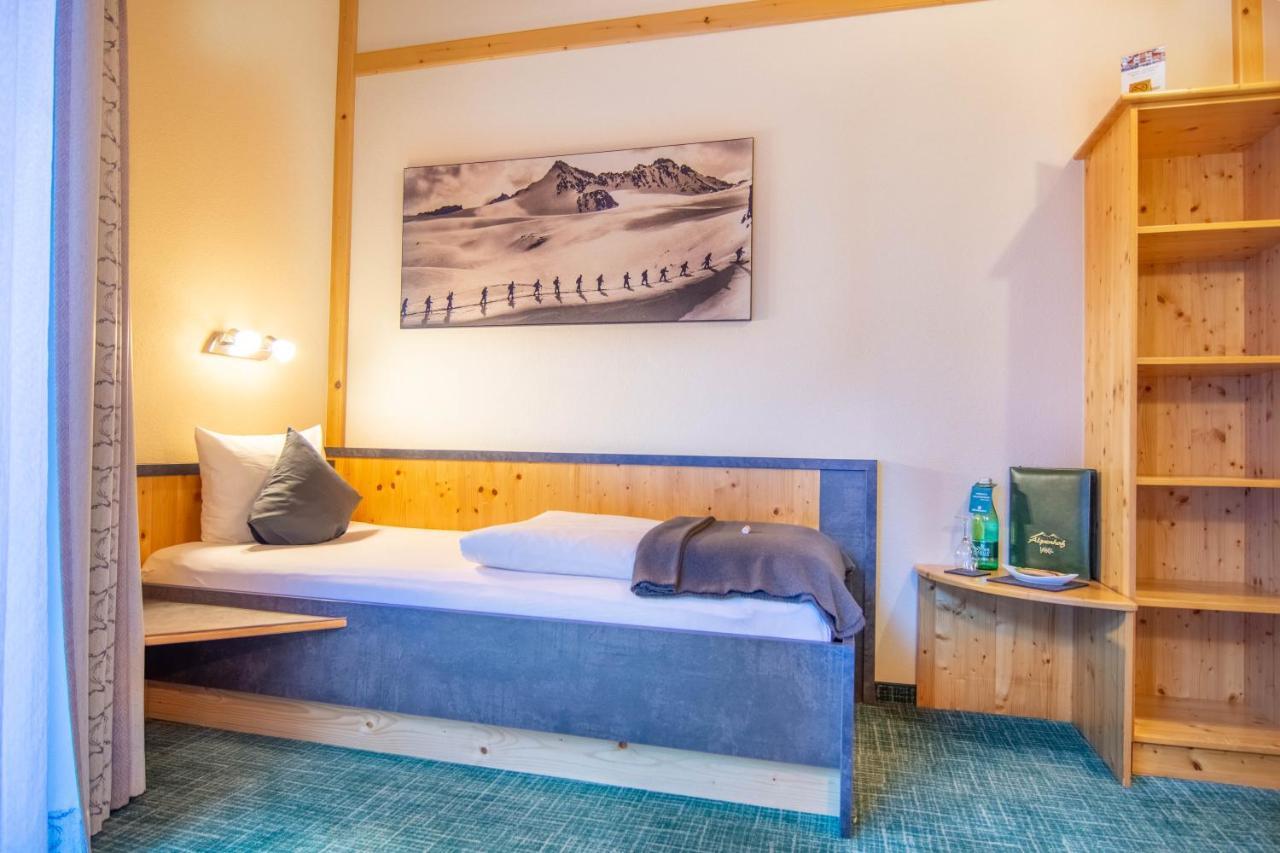 Hotel Garni Alpenhof Ischgl Exteriör bild
