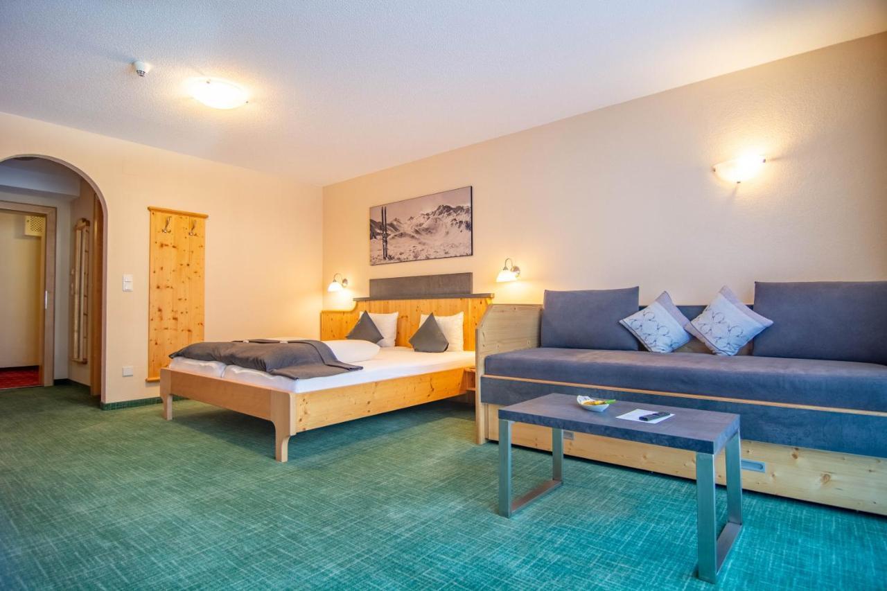 Hotel Garni Alpenhof Ischgl Exteriör bild