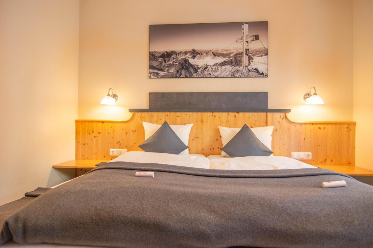 Hotel Garni Alpenhof Ischgl Exteriör bild