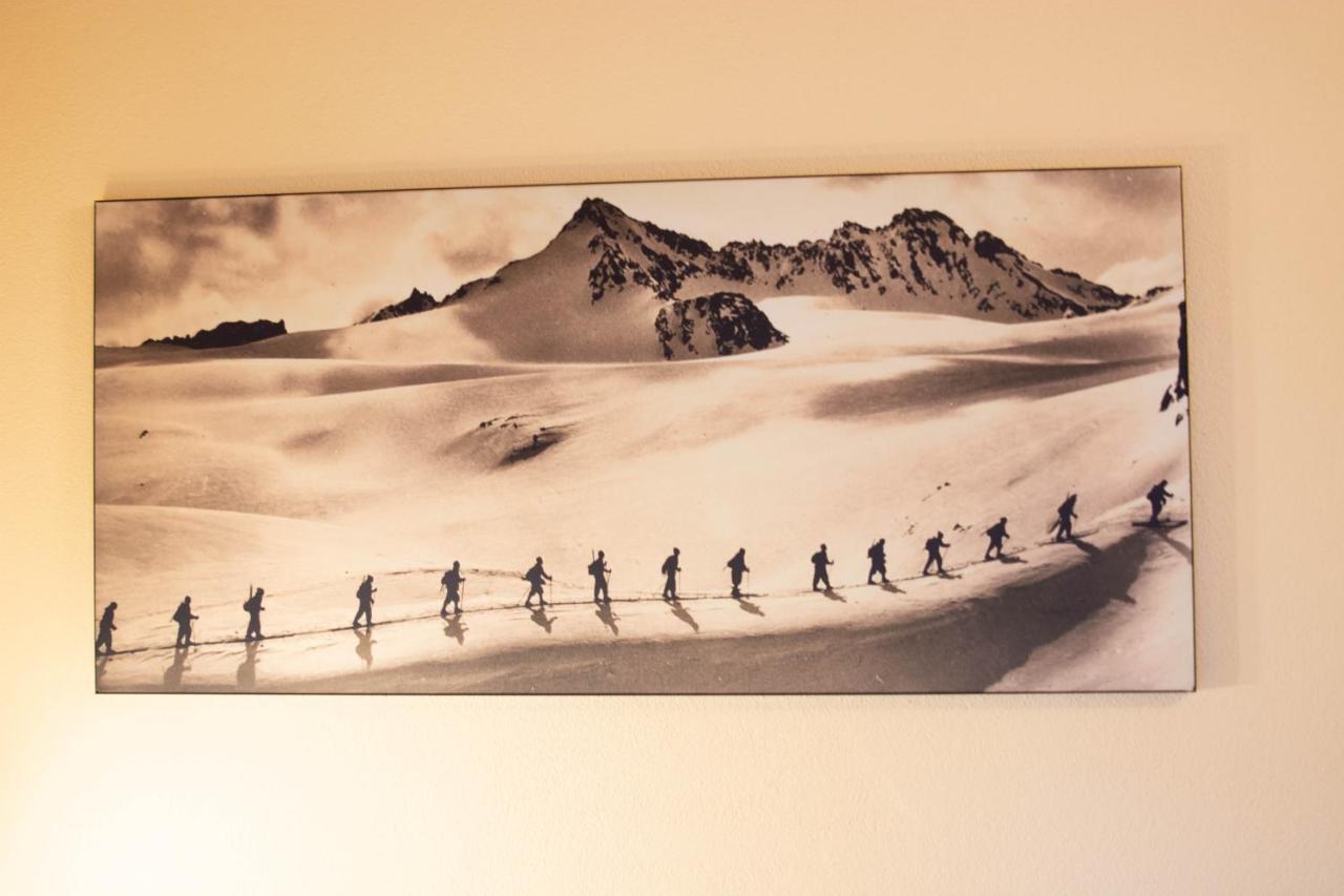 Hotel Garni Alpenhof Ischgl Exteriör bild