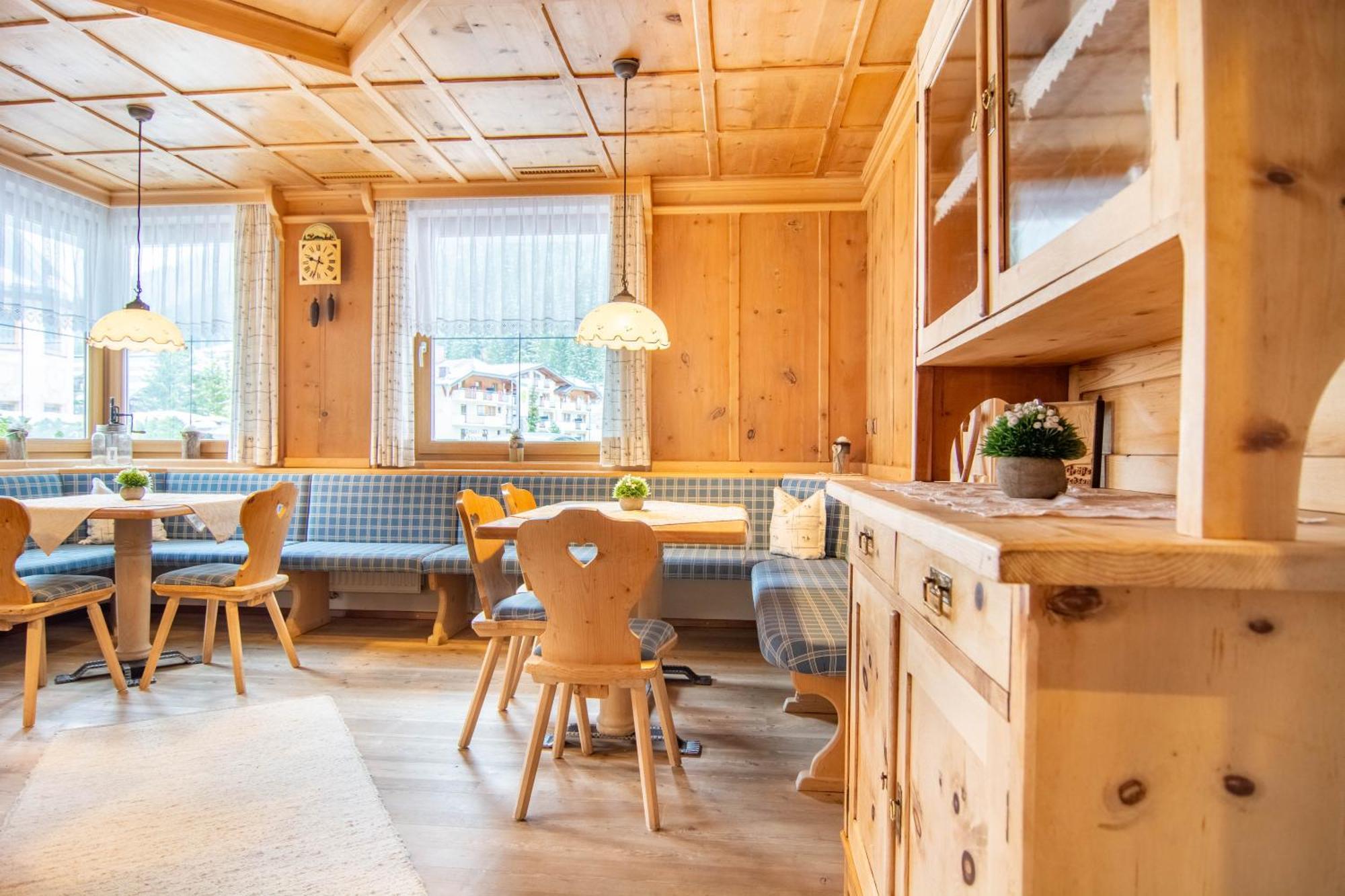 Hotel Garni Alpenhof Ischgl Exteriör bild